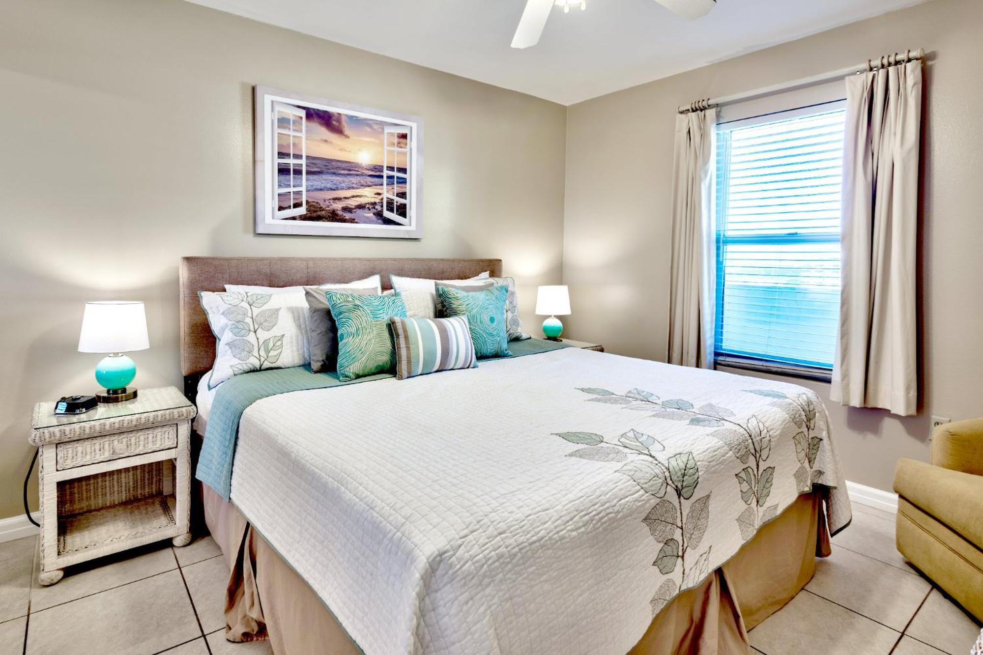 Pelican Beach Resort Condos Destin Zimmer foto